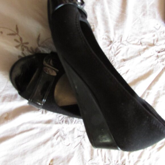 Anne Klein open Ted shoes - Picture 2 of 4